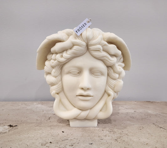 Velora Medusa Candle
